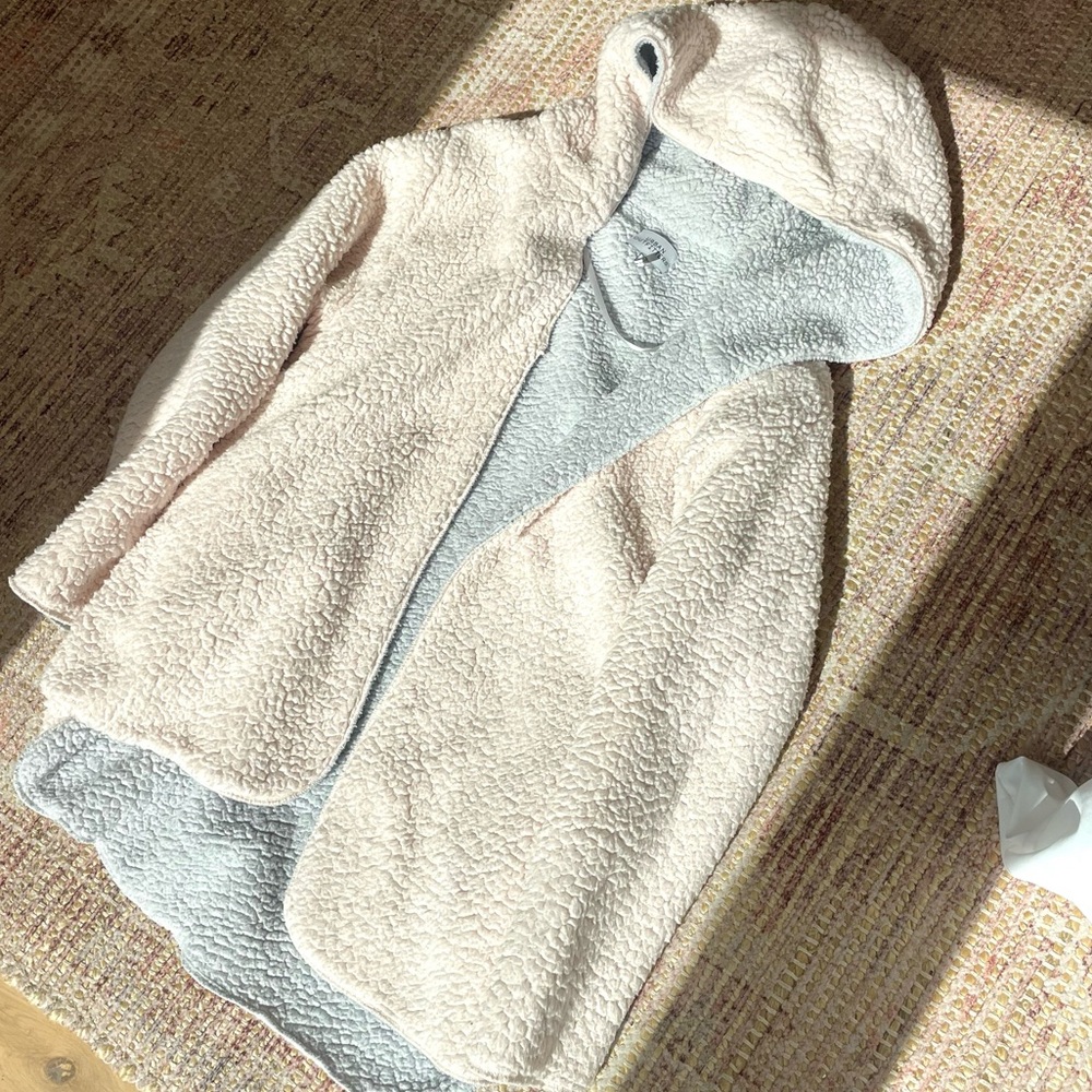 Urban Outfitters Reversible Sherpa Jacket (Size XS/S, but SUPER oversized)